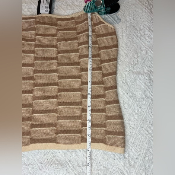 PrettyLittleThing Contrast Textured Knit Halterneck top in Stone, size Small - Picture 9 of 9